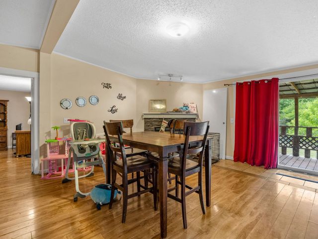 647 Tizian Lane, Inman, SC 29349