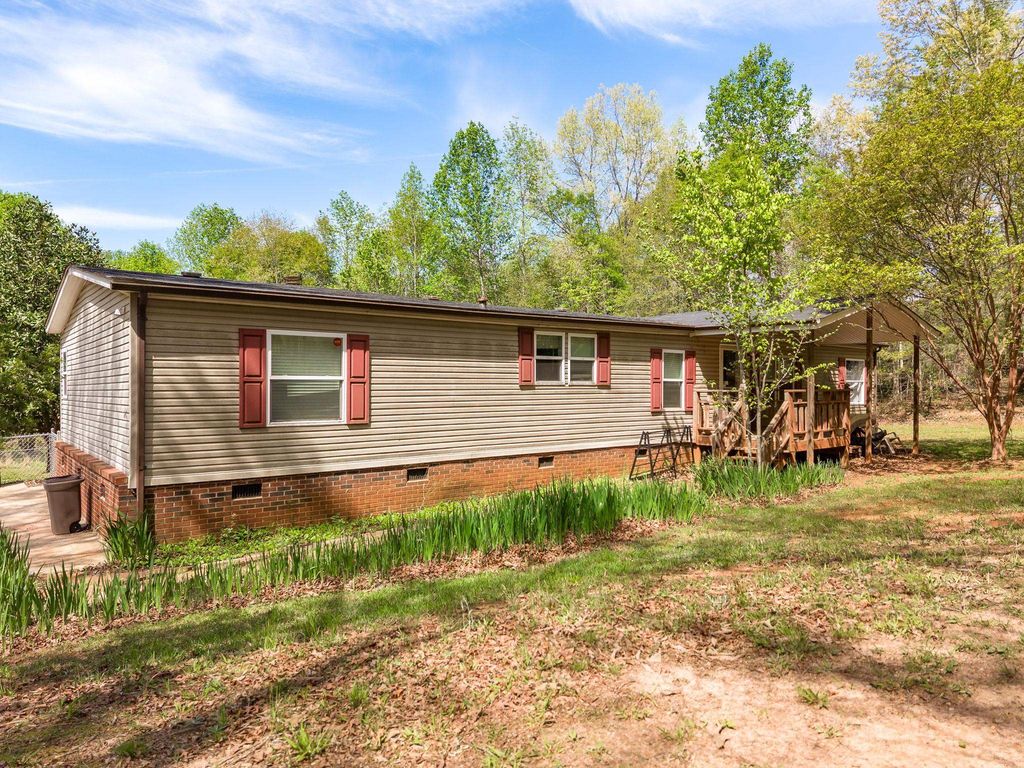 647 Tizian Lane, Inman, SC 29349