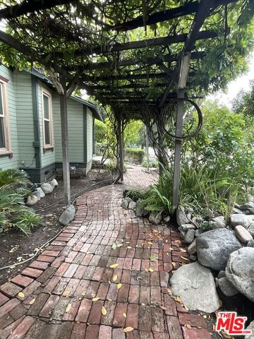 822 Silverwood Avenue, Upland, CA 91786