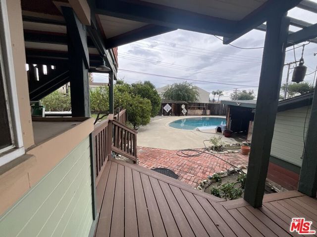 822 Silverwood Avenue, Upland, CA 91786