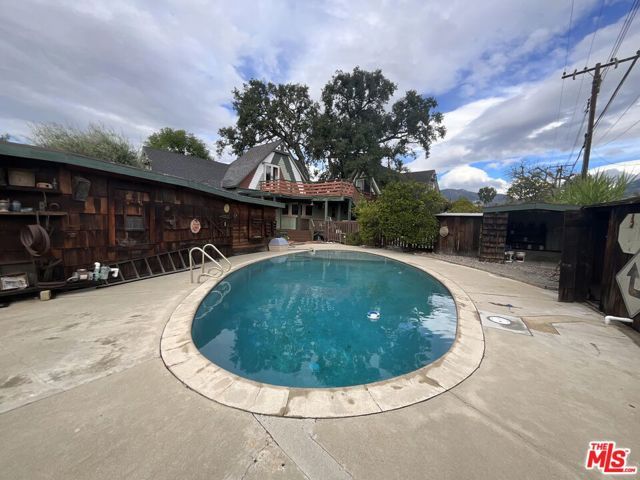822 Silverwood Avenue, Upland, CA 91786