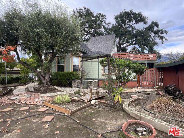 822 Silverwood Avenue, Upland, CA 91786