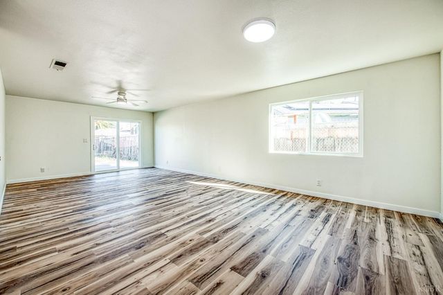 1167 Cling Circle, Hanford, CA 93230