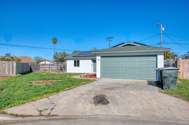 1167 Cling Circle, Hanford, CA 93230