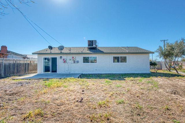 1167 Cling Circle, Hanford, CA 93230