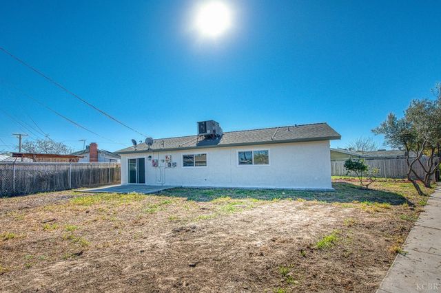 1167 Cling Circle, Hanford, CA 93230