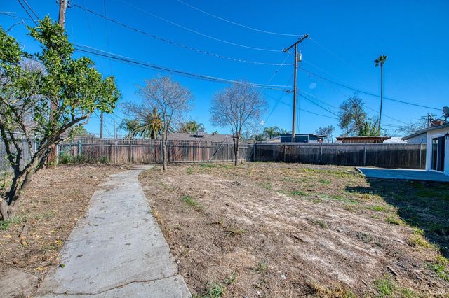 1167 Cling Circle, Hanford, CA 93230