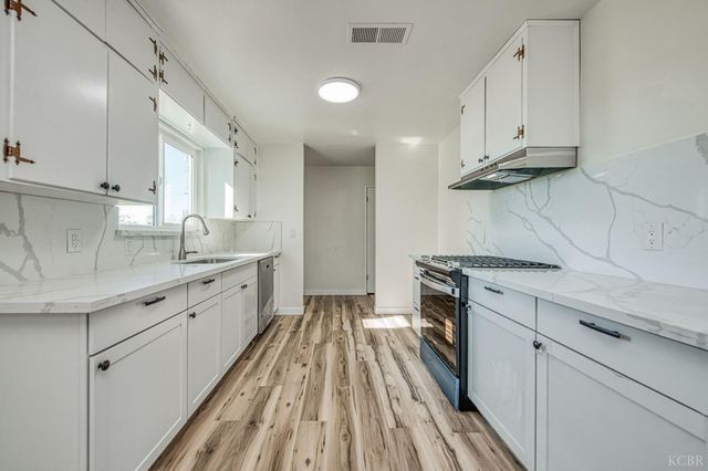 1167 Cling Circle, Hanford, CA 93230