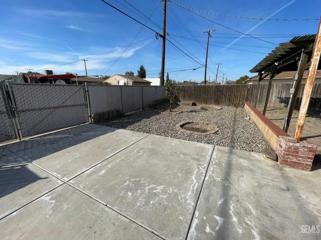 115 Cypress Street, Bakersfield, CA 93304