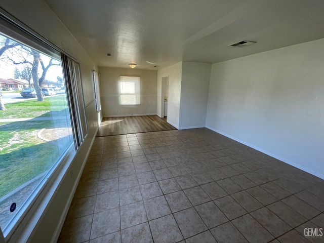 115 Cypress Street, Bakersfield, CA 93304