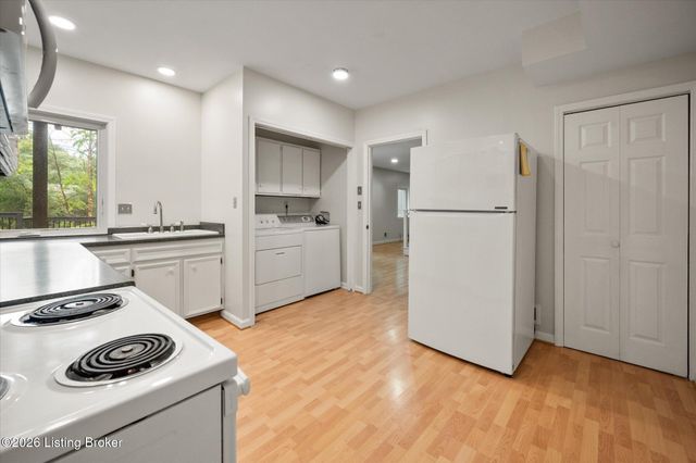5407 Navajo Rd, Louisville, KY 40207