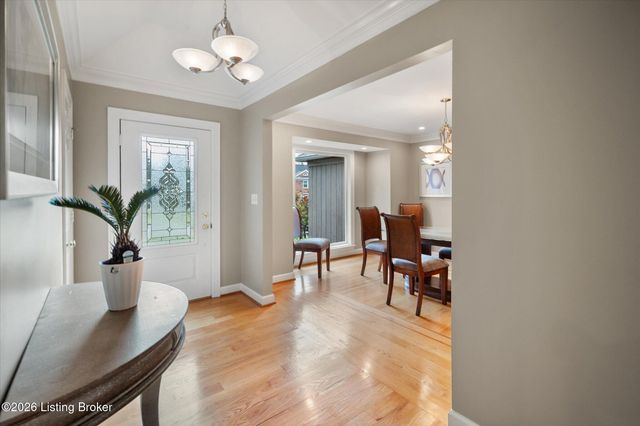 5407 Navajo Rd, Louisville, KY 40207