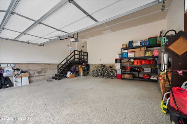 5407 Navajo Rd, Louisville, KY 40207