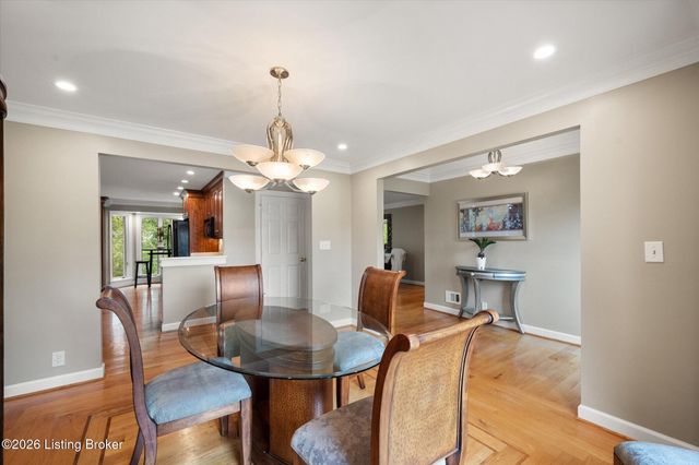 5407 Navajo Rd, Louisville, KY 40207