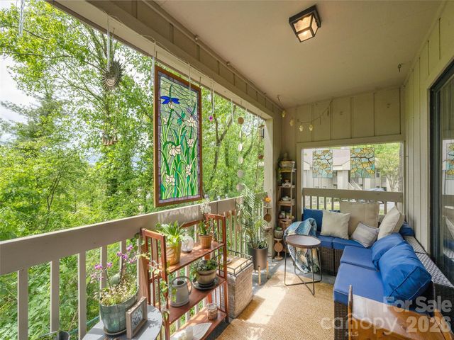 1305 Abbey Circle, Asheville, NC 28805