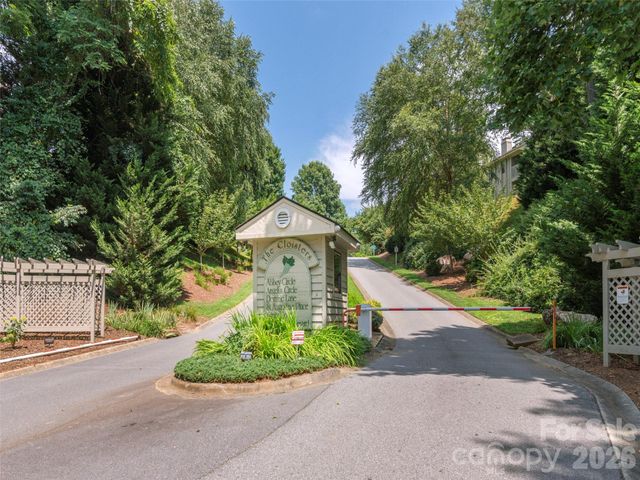 1305 Abbey Circle, Asheville, NC 28805
