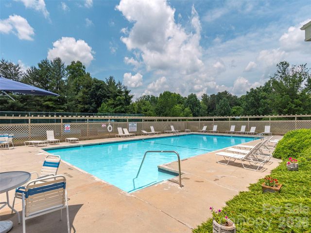 1305 Abbey Circle, Asheville, NC 28805