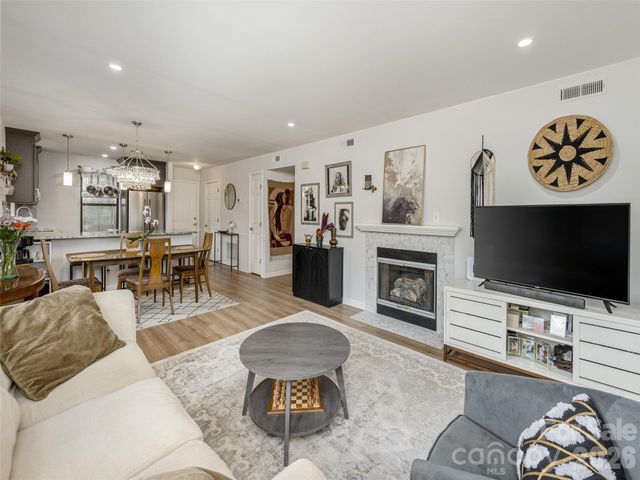 1305 Abbey Circle, Asheville, NC 28805