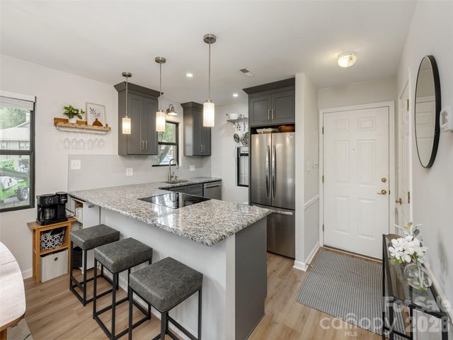 1305 Abbey Circle, Asheville, NC 28805