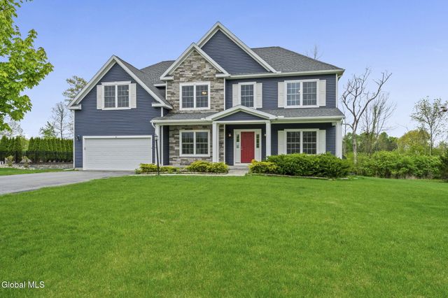 31 Stablegate Drive, Ballston, NY 12019