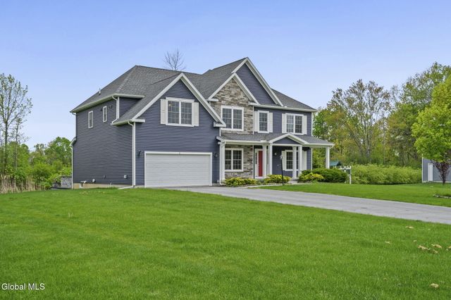 31 Stablegate Drive, Ballston, NY 12019