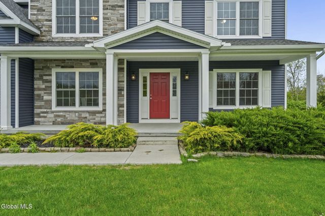 31 Stablegate Drive, Ballston, NY 12019