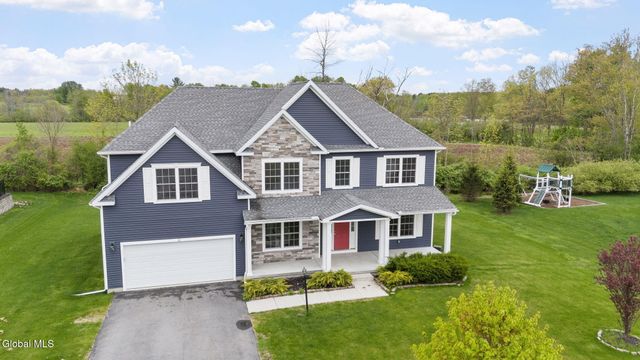 31 Stablegate Drive, Ballston, NY 12019