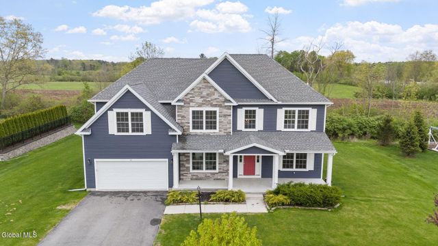 31 Stablegate Drive, Ballston, NY 12019