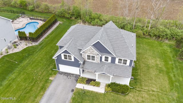 31 Stablegate Drive, Ballston, NY 12019