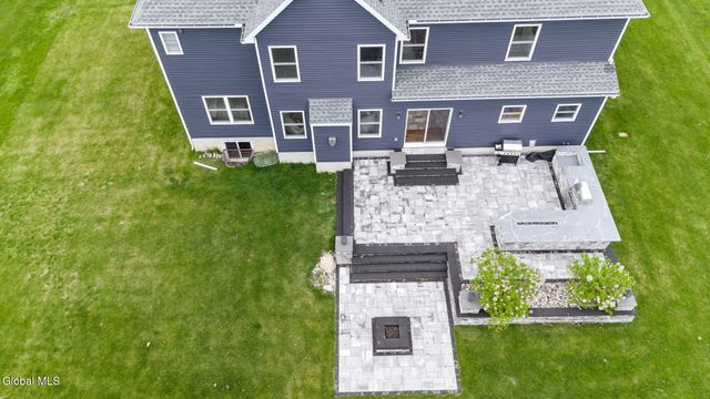31 Stablegate Drive, Ballston, NY 12019
