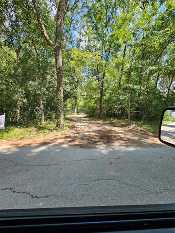14319 Shepard Hill Road, Willis, TX 77318