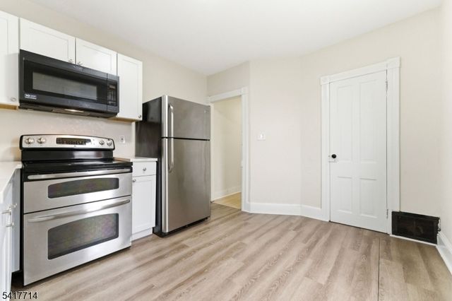 575 Memorial Pkwy, Phillipsburg Town, NJ 08865