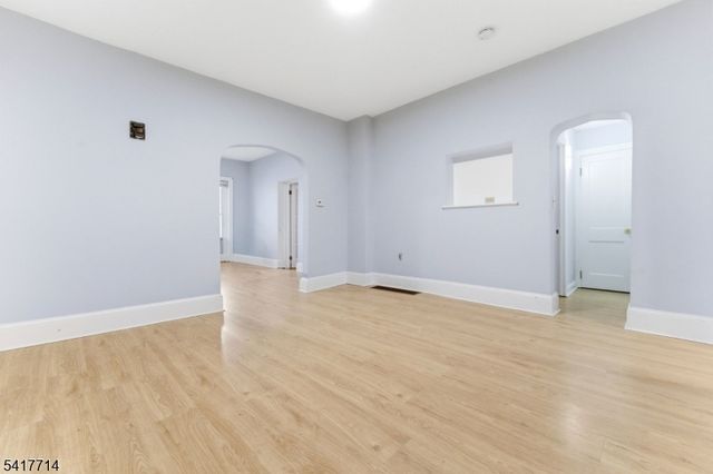 575 Memorial Pkwy, Phillipsburg Town, NJ 08865