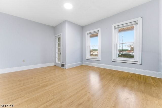 575 Memorial Pkwy, Phillipsburg Town, NJ 08865