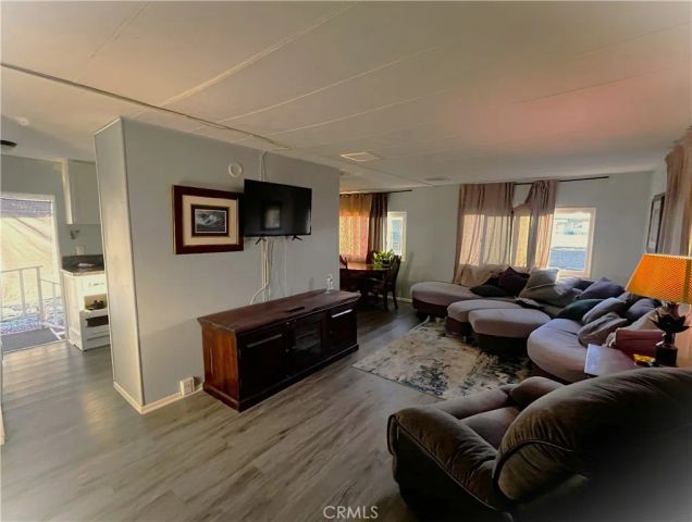 9391 California 7, Riverside, CA 92503