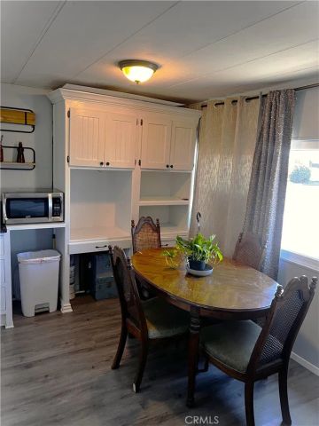 9391 California 7, Riverside, CA 92503