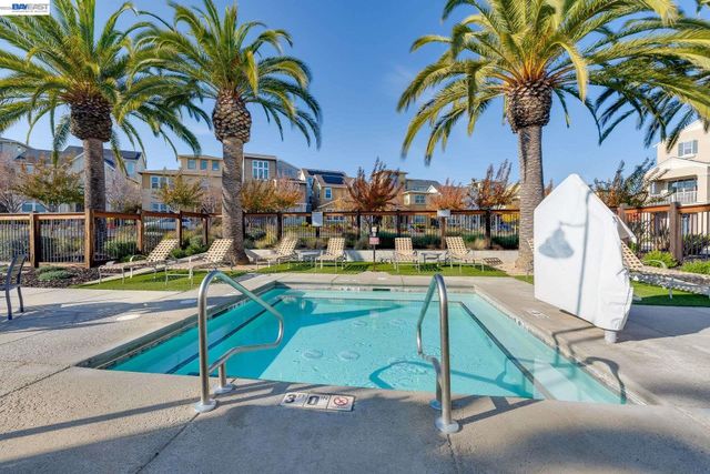 6914 Geyserville St, Dublin, CA 94568