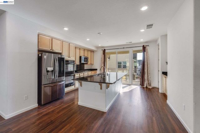 6914 Geyserville St, Dublin, CA 94568