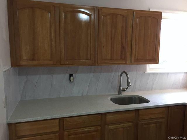 17 Chestnut Street, Yonkers, NY 10701