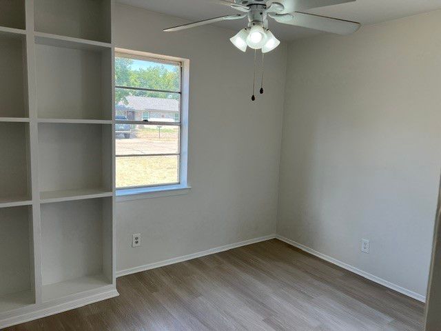 2312 Meadow Crest, Irving, TX 75060