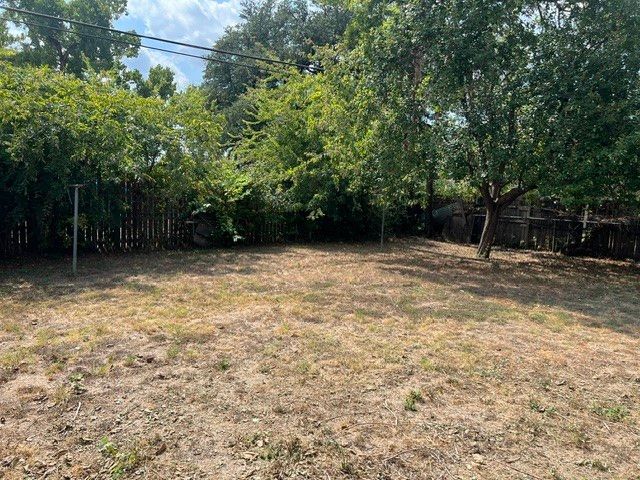 2312 Meadow Crest, Irving, TX 75060