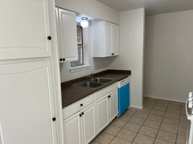 2312 Meadow Crest, Irving, TX 75060