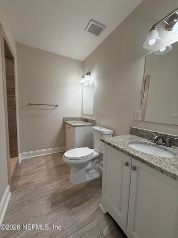 4321 PLAZA GATE Lane S 202, Jacksonville, FL 32217