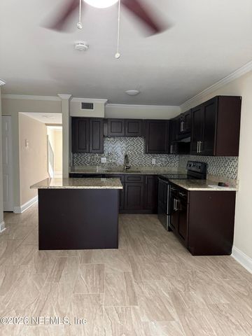 4321 PLAZA GATE Lane S 202, Jacksonville, FL 32217