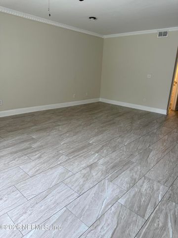 4321 PLAZA GATE Lane S 202, Jacksonville, FL 32217