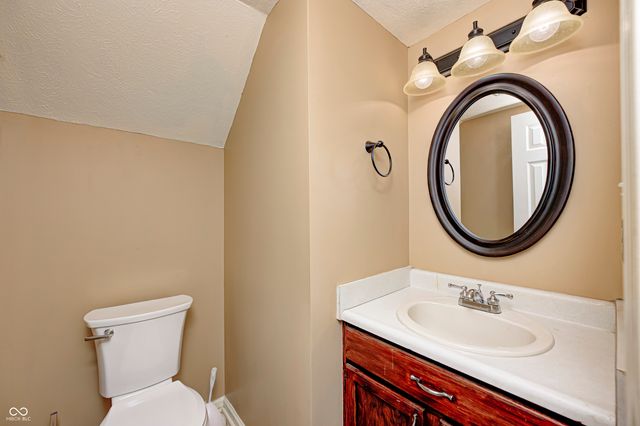 5218 Thompson Park Boulevard, Indianapolis, IN 46237