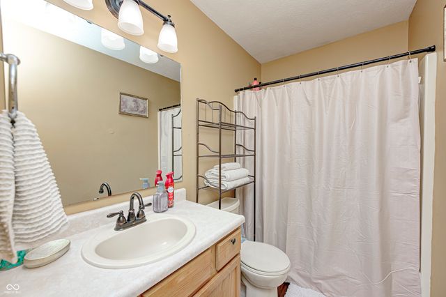 5218 Thompson Park Boulevard, Indianapolis, IN 46237