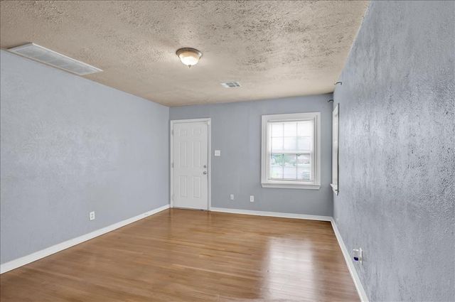 213 E Atkinson Drive, Oklahoma City, OK 73110