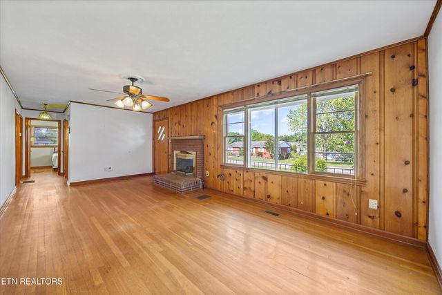 107 Hillcrest Lane, Kingston, TN 37763