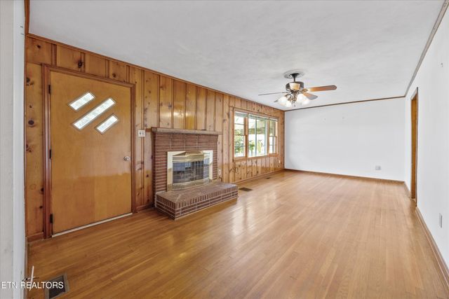 107 Hillcrest Lane, Kingston, TN 37763